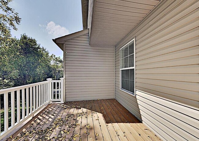 Building Photo - 125 Surrey Ct