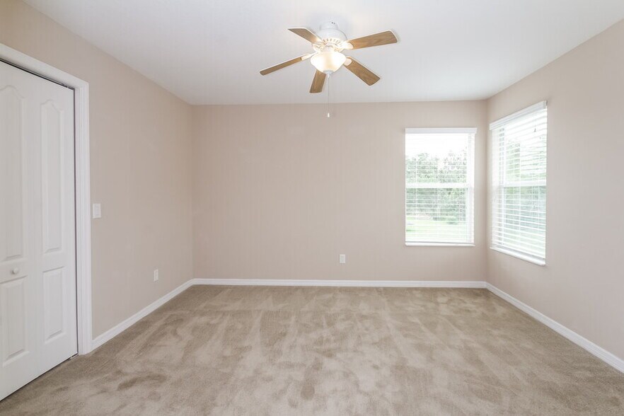 Building Photo - 6305 36th Ct E