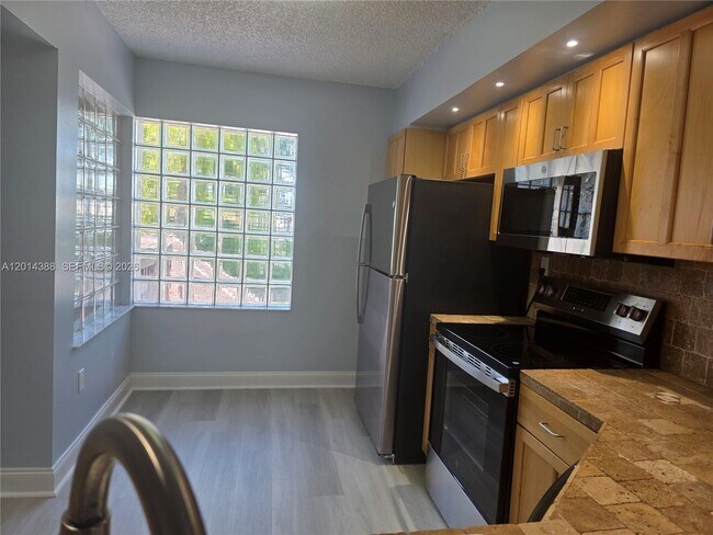 Building Photo - 13022 SW 88th Terrace N