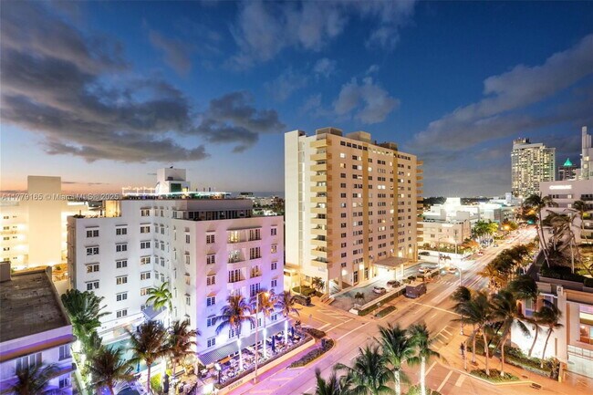 Building Photo - 3737 Collins Ave