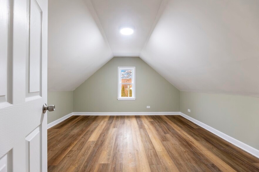 Building Photo - 6327 S Kenneth Ave