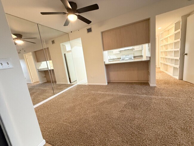 Building Photo - NORTH ST. PETE - locaiton location 2/2