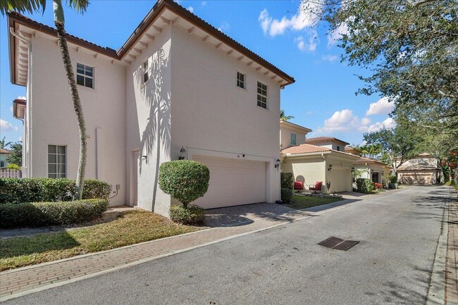Building Photo - 82 Stoney Dr