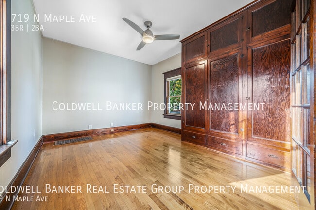Building Photo - 719 N Maple Ave