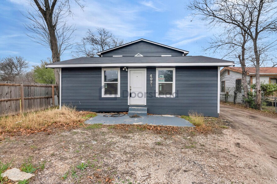 Primary Photo - 4021 Culebra Rd