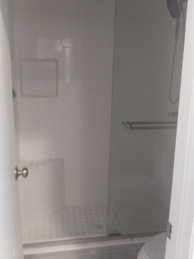 Building Photo - 9411 Bassoon Dr