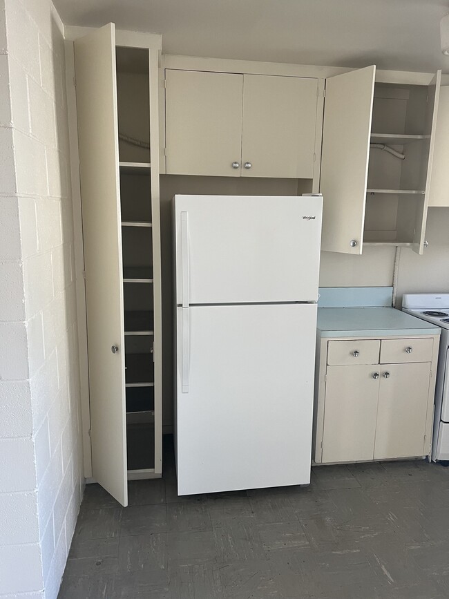 Kitchen Ref - 1628 Kahai St