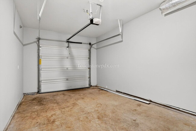 Building Photo - 3859 SE 92nd Ave