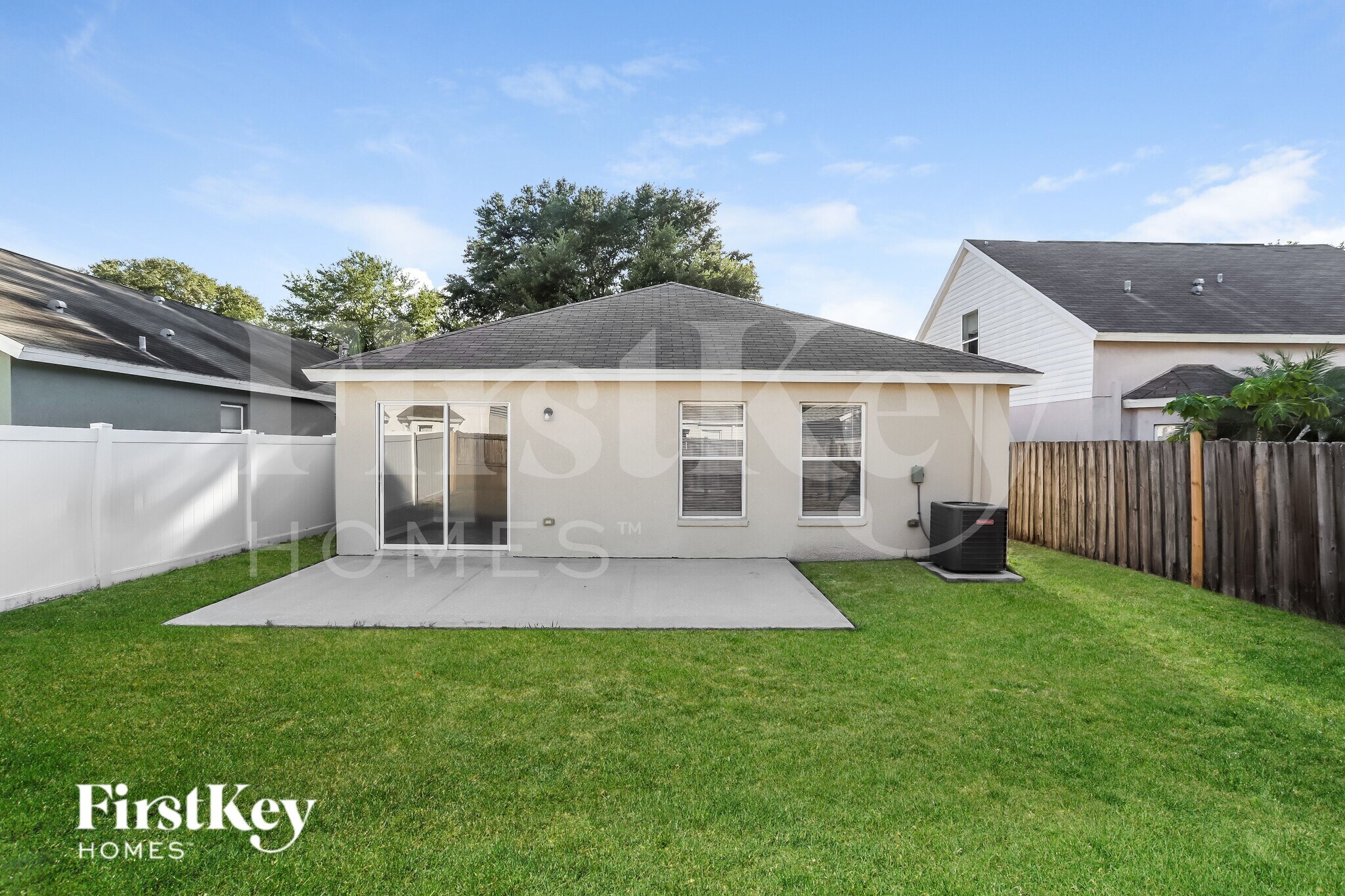 Building Photo - 11133 Lakeside Vista Dr