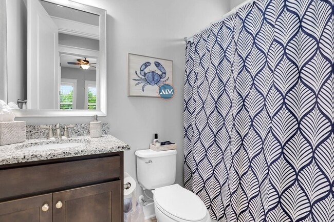 Building Photo - Luxury Living in Hampton Lake