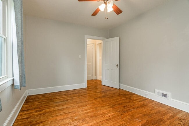 Building Photo - Charming Three-Bedroom Home East of Asheville