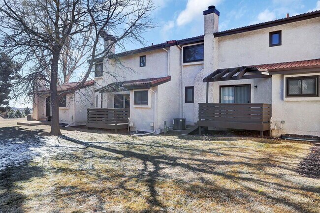 Building Photo - 7480 Alameda Ct
