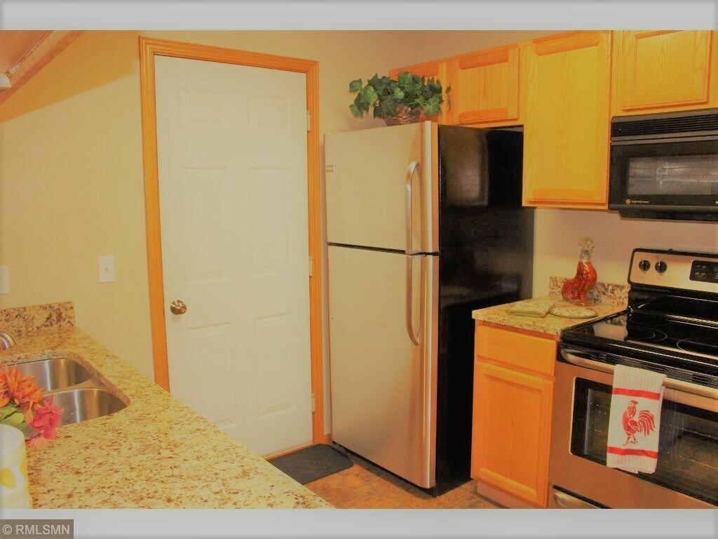 Building Photo - 4415 Naper Bay