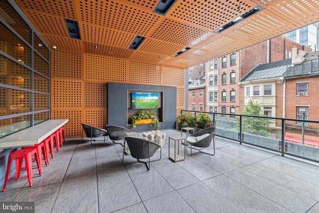 Building Photo - 1213 Walnut St