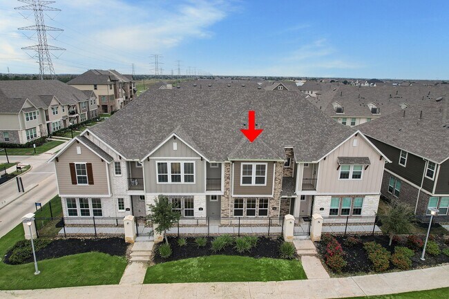 Building Photo - 9433 Towne Lake Pkwy