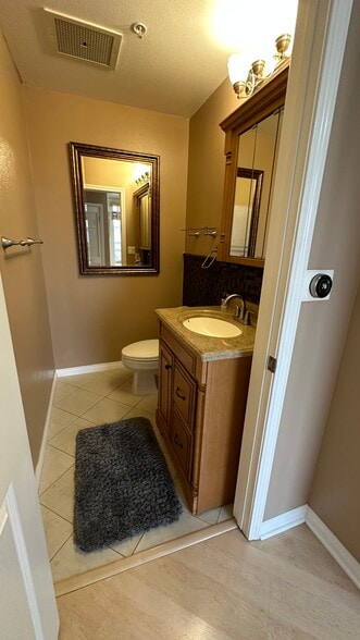 Building Photo - 1601 India St