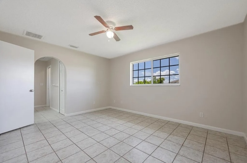 Building Photo - 628 SE 13th St