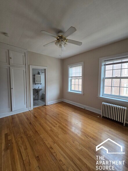 Building Photo - 1456 Oak Ave