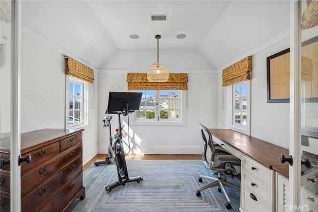 Building Photo - 312 Ruby Ave