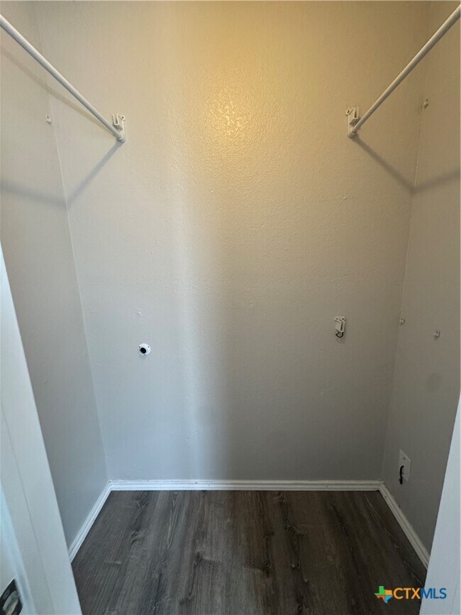 Building Photo - 2810 Daniel Boone Trail