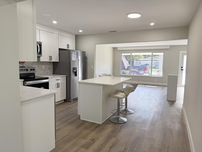 Building Photo - 3797 Roan Ct E