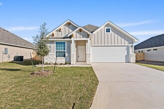 Building Photo - 8014 Timber Holw Ln