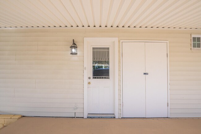 Building Photo - 32480 San Miguelito Dr