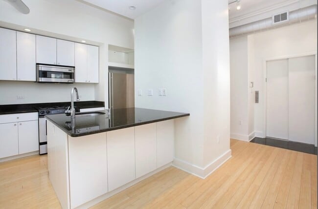 Building Photo - 43 Winter St