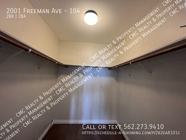 Building Photo - Large Condo In Signal Hill