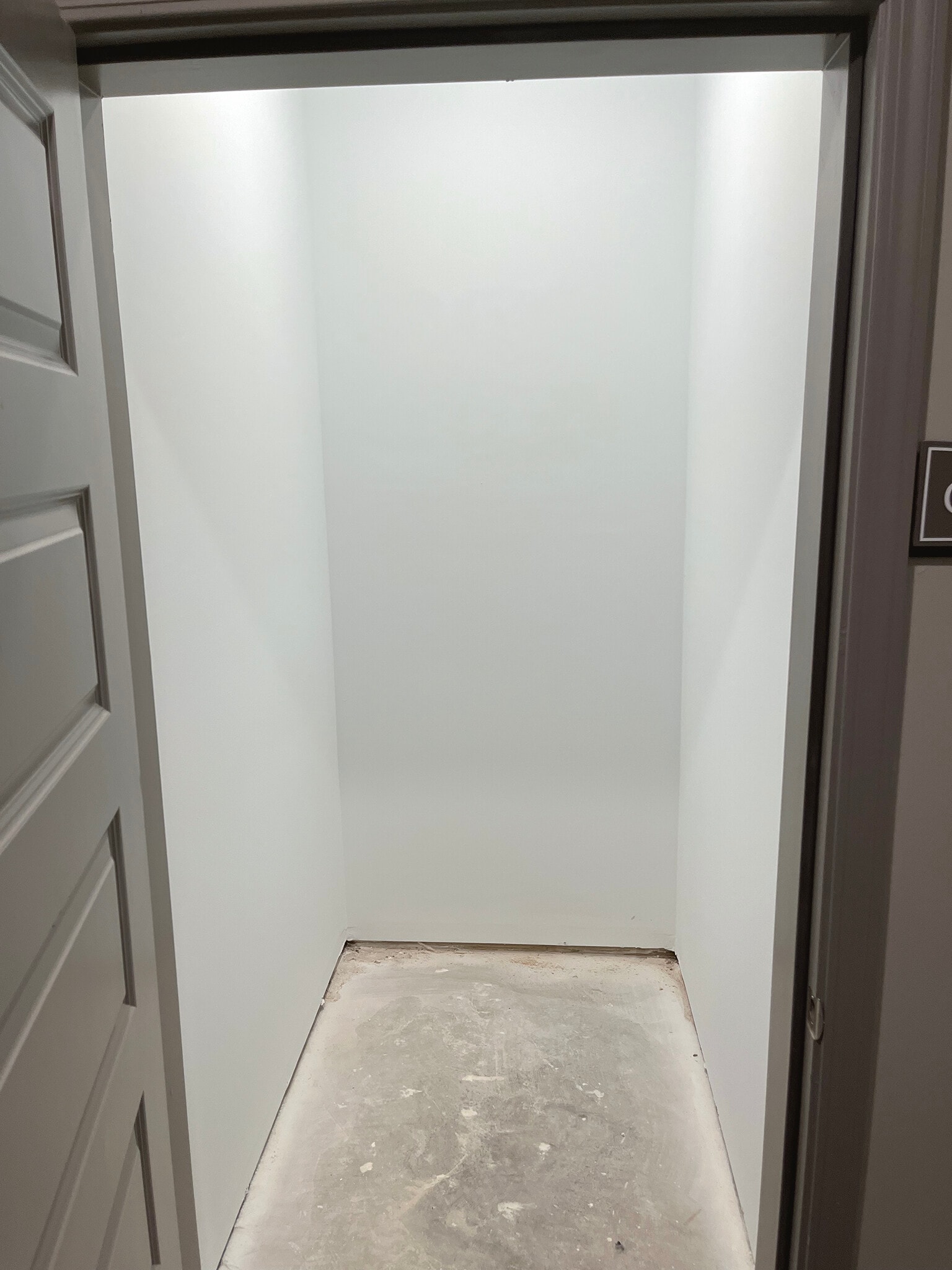 Storage area inside - 4000 Shadow Green Dr