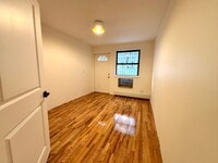 Building Photo - 2182 Davidson Ave