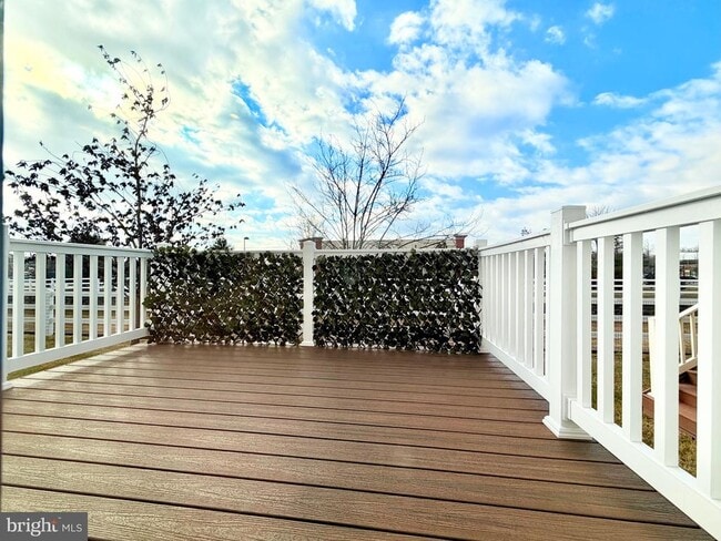 Building Photo - 308 Roarks Trail