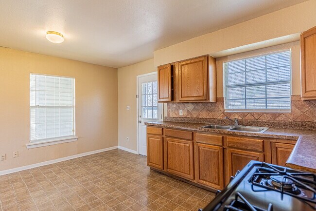 Building Photo - 215 Legion Dr W