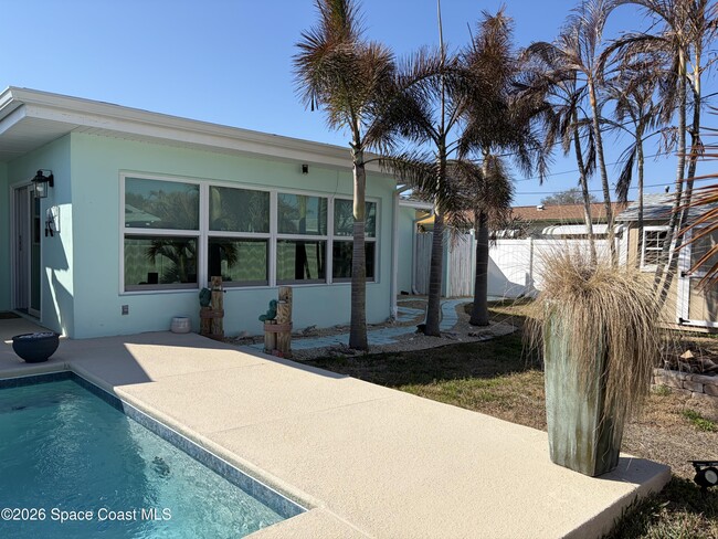 Building Photo - 209 SE 3rd St