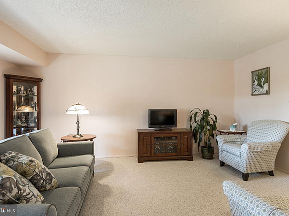 Building Photo - 3 Windblown Ct