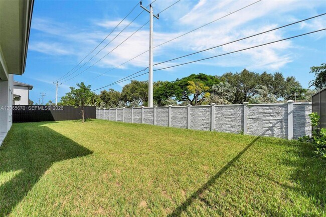 Building Photo - 8283 SW 120th Ter