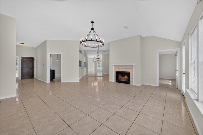 Building Photo - 19635 Vernier Woods Ln