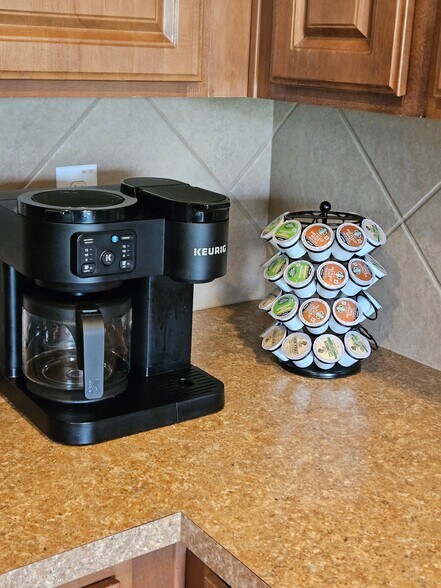 Building Photo - 1210 Plaza Lake Dr