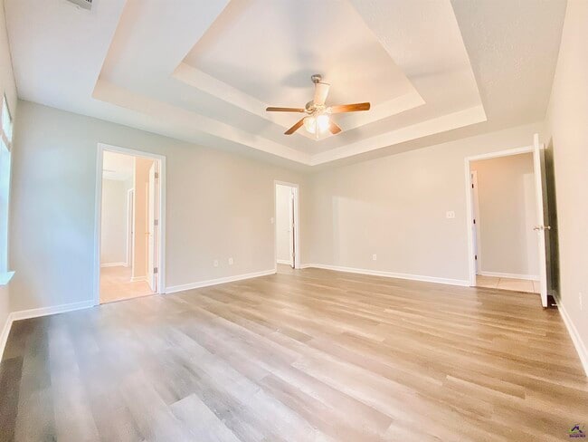 Building Photo - 202 Chimney Rock Rd