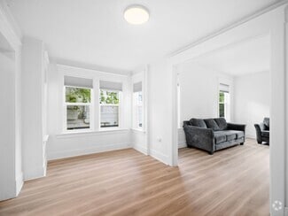 Building Photo - Quaint and Cute 1 Bedroom Close to Hospitals