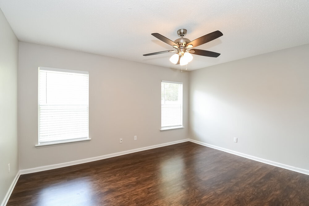 Building Photo - 14036 Crestwick Dr W