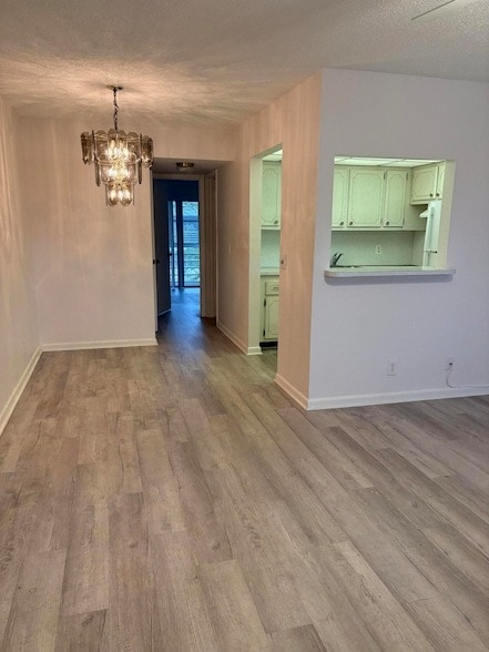 Building Photo - 151 Canterbury E