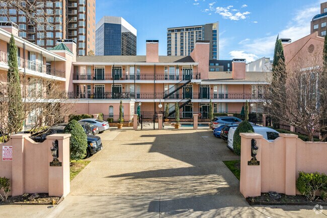 Building Photo - Bois du Chene
