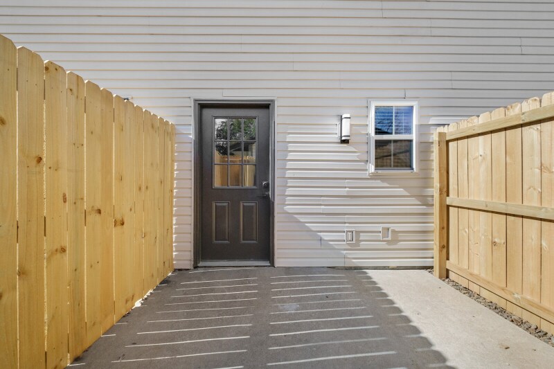 Building Photo - 406 NW D St