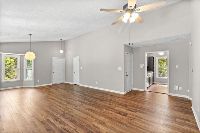Building Photo - 3294 Florida Dr