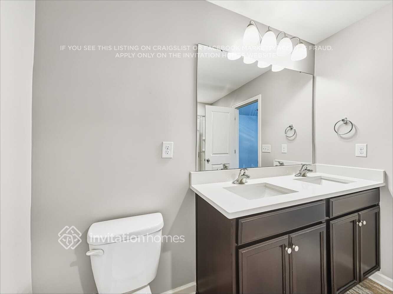 Building Photo - 7421 Larwill Ln