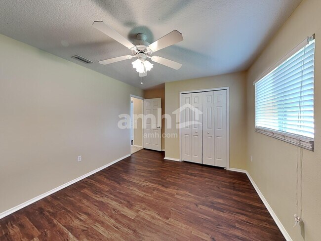 Building Photo - 3502 49th Ave E