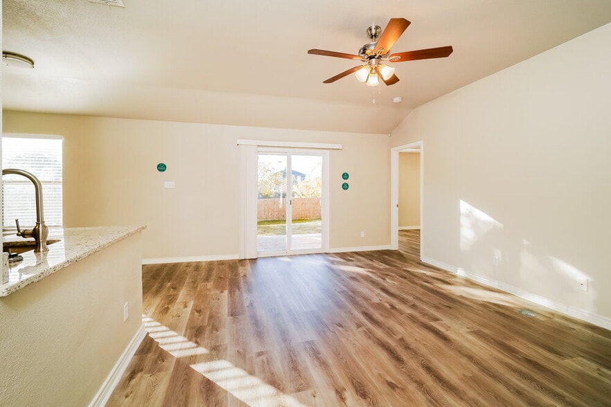 Building Photo - 3605 Candlebrook Ln