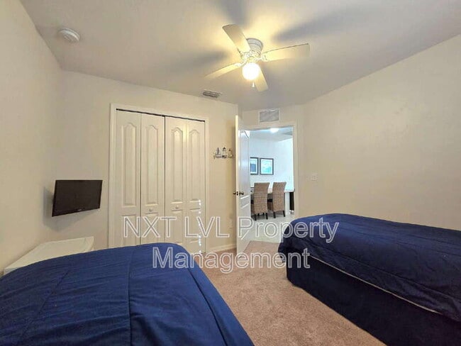 Building Photo - 1243 NW 22nd Ave