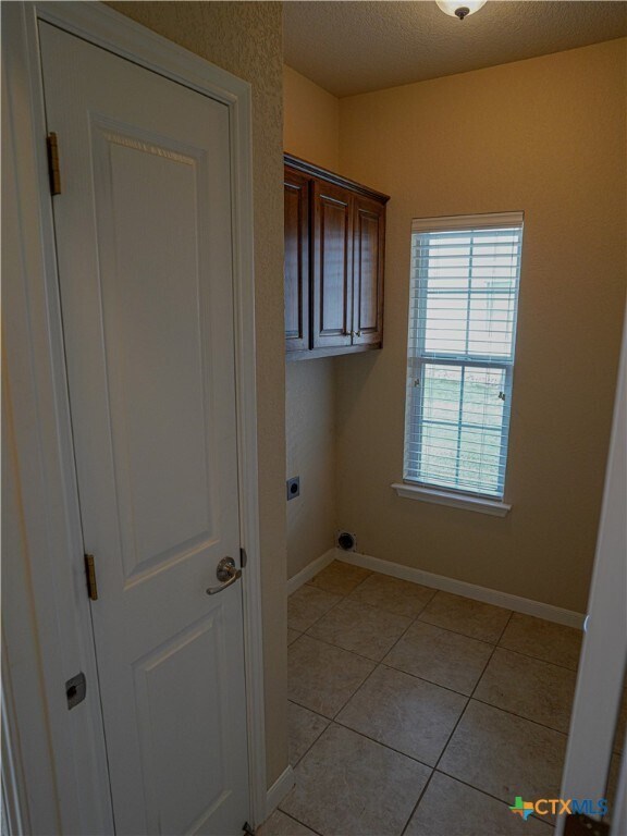 Building Photo - 1651 Hanz Dr